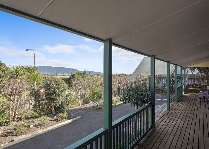  at 20 Frimley Terrace, Waikanae Beach, Waikanae