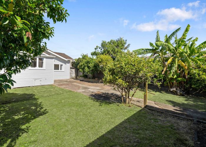  at 10 Eldon Road, Mount Eden, Auckland City, Auckland