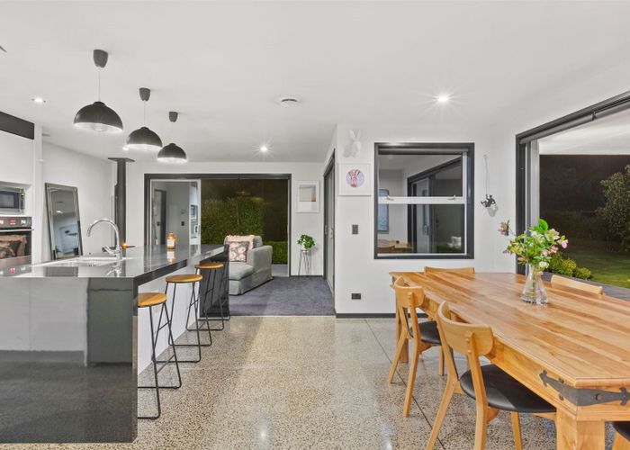  at 28 Fernbrook Drive, Hurworth, New Plymouth