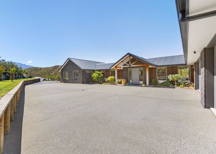  at 15 Lowburn Terrace, Lowburn
