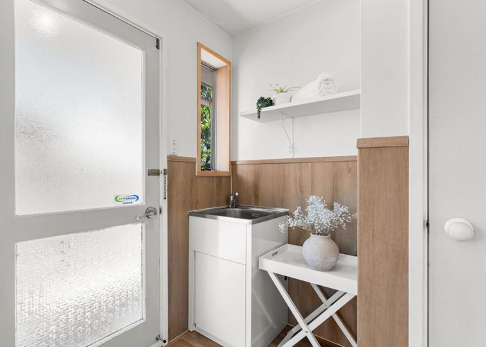  at 2/27 Brougham Street, Addington, Christchurch City, Canterbury