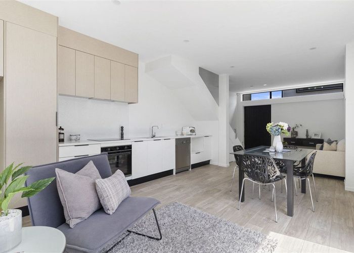  at 40E Kenderdine Road, Papatoetoe, Manukau City, Auckland