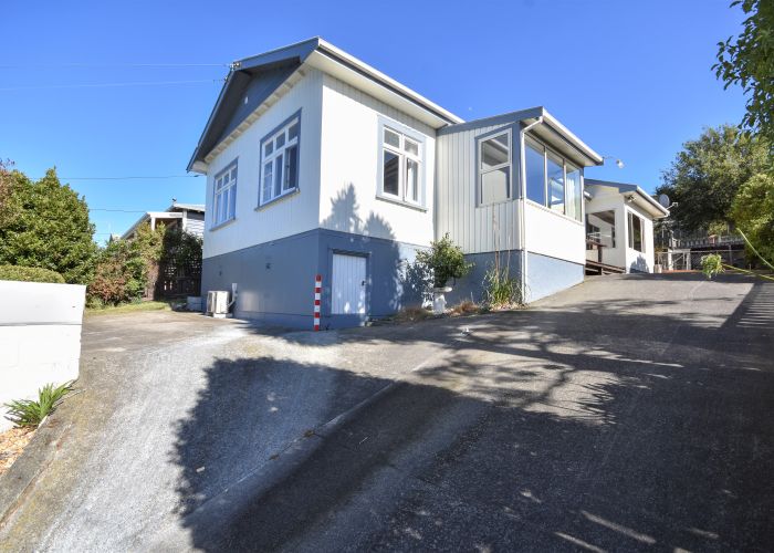  at 5 St Leonards Drive, Saint Leonards, Dunedin