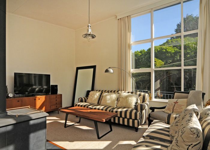  at 10 Shirley Street, Karori, Wellington