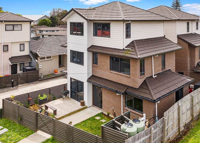  at 12/30 Calvert Avenue, Mangere East, Manukau City, Auckland