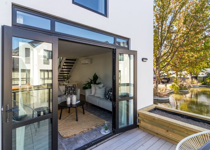  at 1/140 Office Road, Merivale, Christchurch City, Canterbury