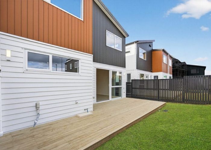  at 4 Longview Oak Lane, Rosehill, Papakura, Papakura, Auckland