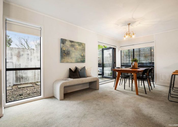  at 1/11 Smale Street, Point Chevalier, Auckland City, Auckland