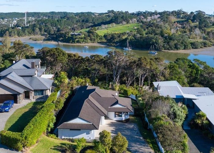  at 72 Blue Heron Rise, Stanmore Bay, Whangaparaoa