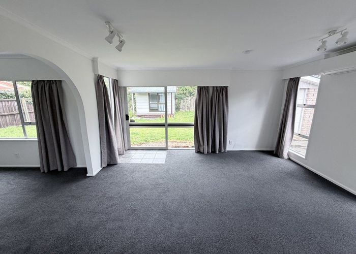  at 10 Mooray Ave, Bishopdale, Christchurch City, Canterbury