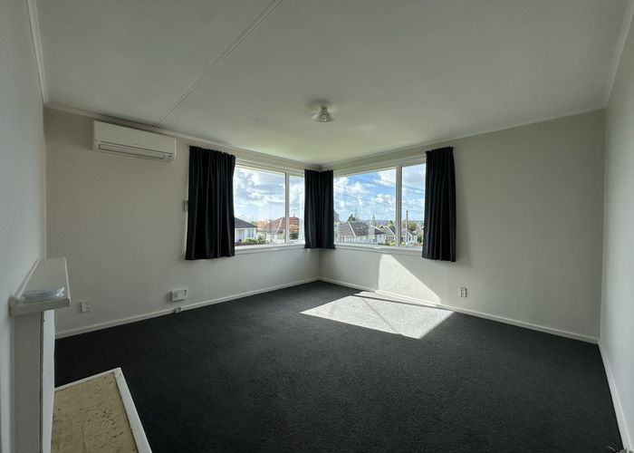  at 4 Caen Road, Panmure, Auckland City, Auckland