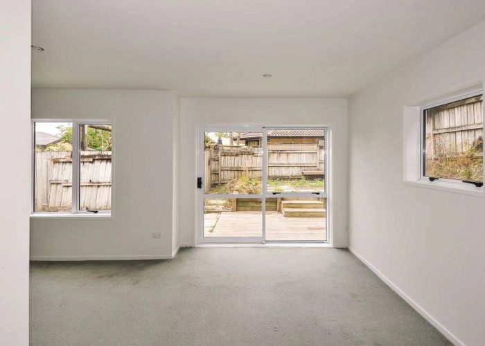  at 18/30 John Jennings Drive, Oteha, North Shore City, Auckland