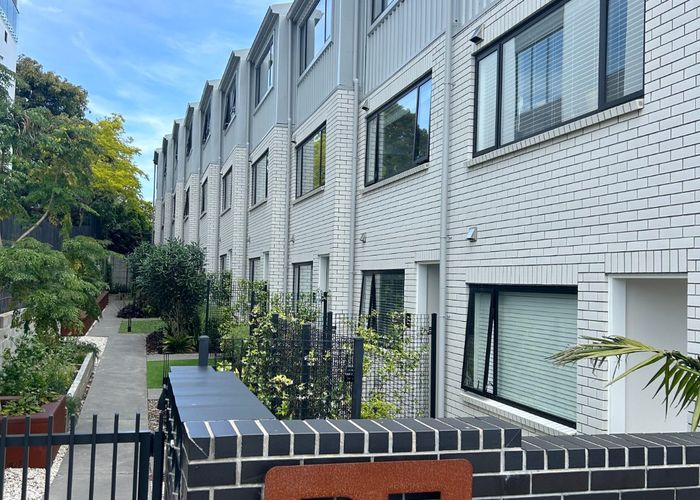  at 7/25 Lloyd Ave, Mount Albert, Auckland City, Auckland