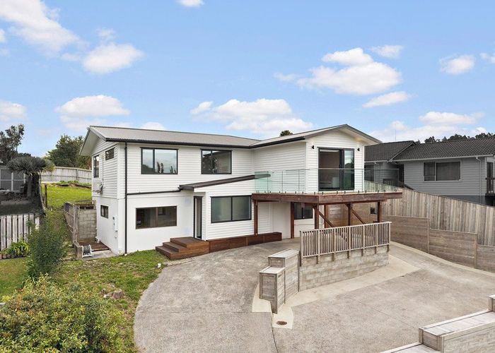  at 51 Tamahere Drive, Glenfield, Auckland
