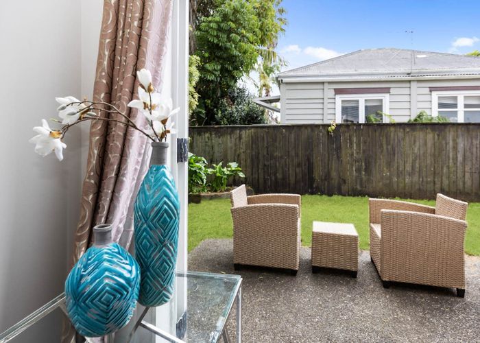  at 10 Pecan Place, Avondale, Auckland City, Auckland