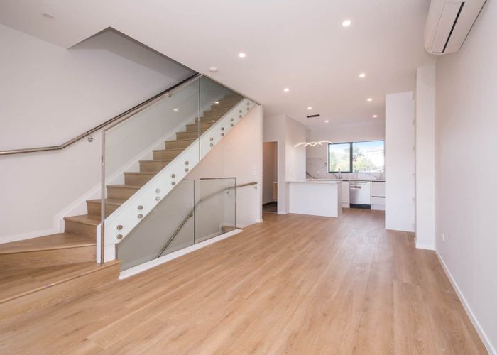  at 5/15 Thornton Road, Milford, North Shore City, Auckland