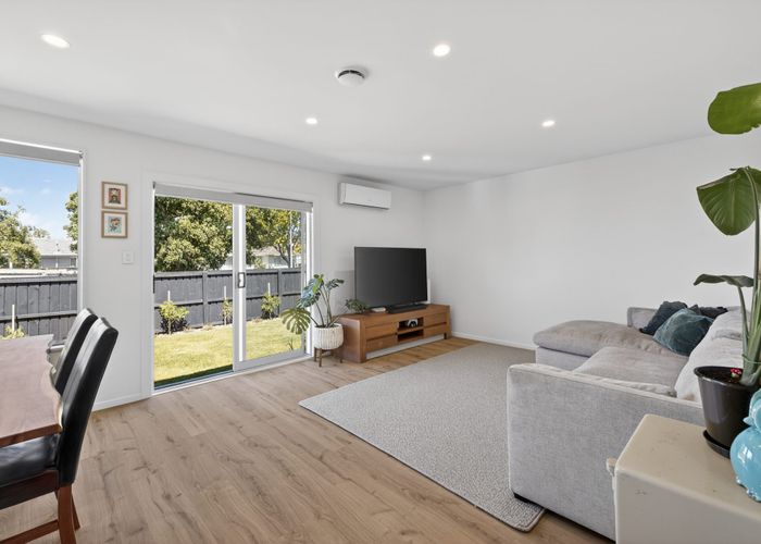  at 2/21 Cob Crescent, Woolston, Christchurch City, Canterbury