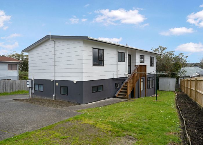  at 51 Hindmarsh Street, Henderson, Waitakere City, Auckland
