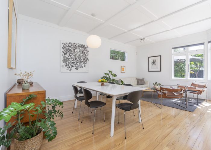  at 28 Buxton Street, Point Chevalier, Auckland