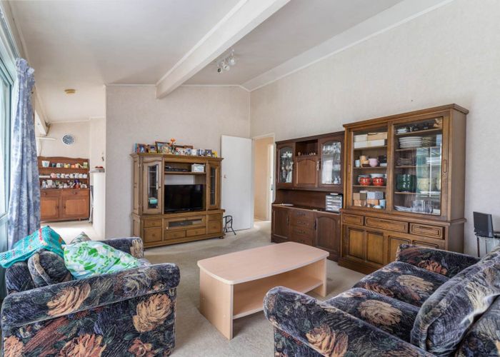  at 34 Pokapu Street, Titirangi, Waitakere City, Auckland