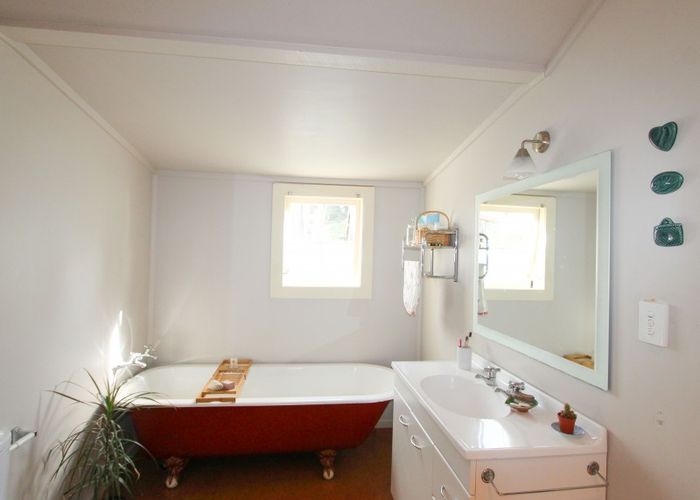  at 10 Ridge Road Central, Mangamutu, Pahiatua