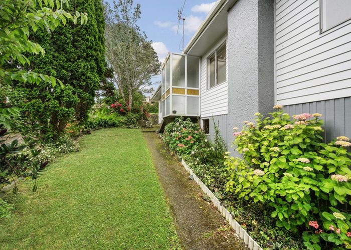  at 15 Padnell Crescent, Paparangi, Wellington