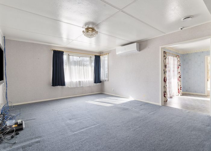  at 15 Roseville Street, New Windsor, Auckland