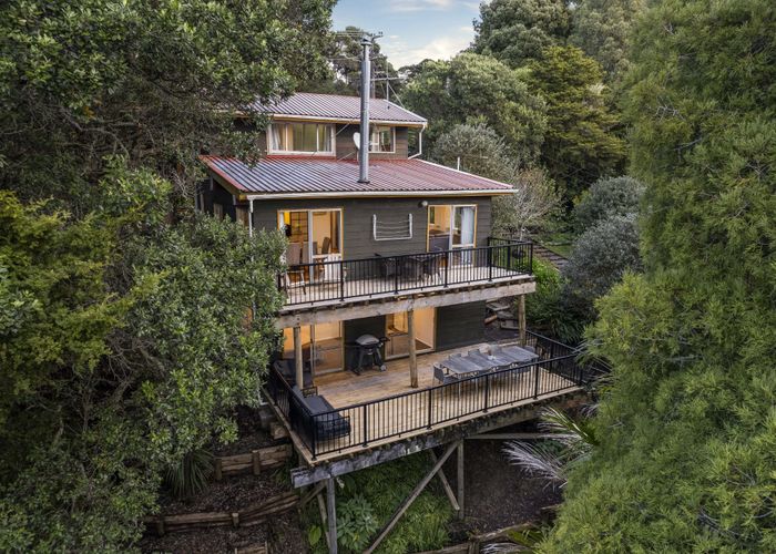  at 112 Victory Road, Laingholm, Auckland
