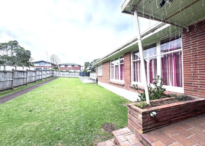  at 57 Lynbrooke Ave, Blockhouse Bay, Auckland City, Auckland