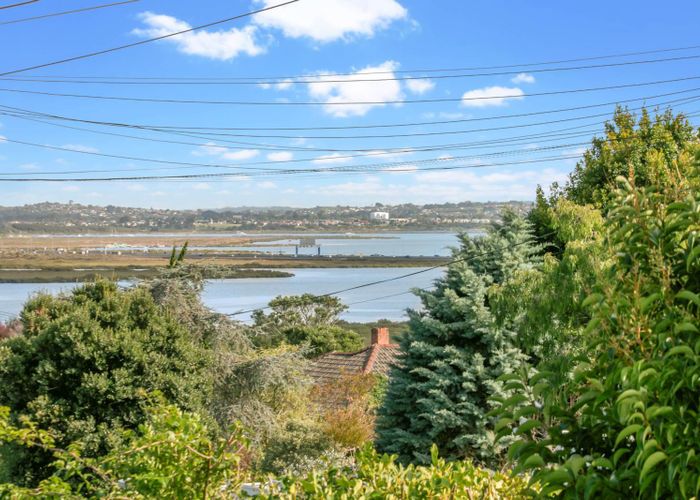  at 30 Fairlands Avenue, Waterview, Auckland