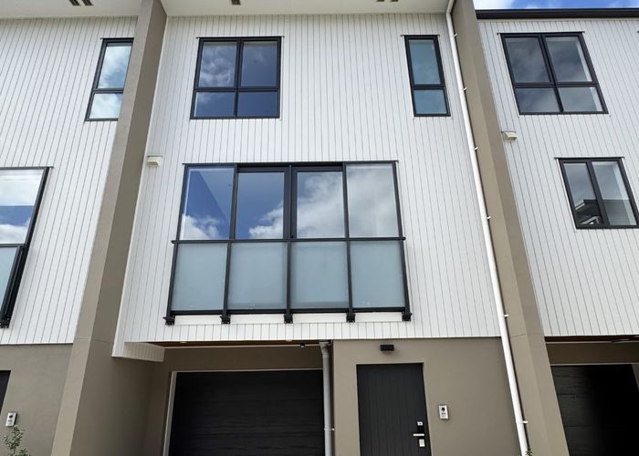  at 5/20 Penzance Road, Mairangi Bay, North Shore City, Auckland