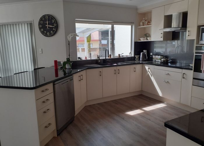  at 12 Shelter Grove, Frankleigh Park, New Plymouth