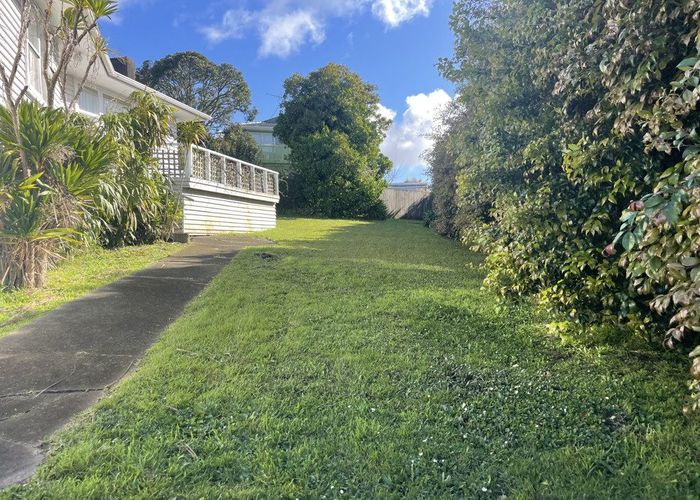  at 32 Bruce Road, Glenfield, North Shore City, Auckland