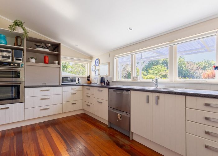  at 124a Main Road South, Raumati Beach, Kapiti Coast, Wellington