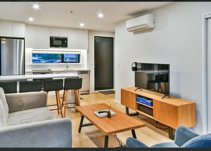  at 1/21 Parson Lane, Papatoetoe, Auckland