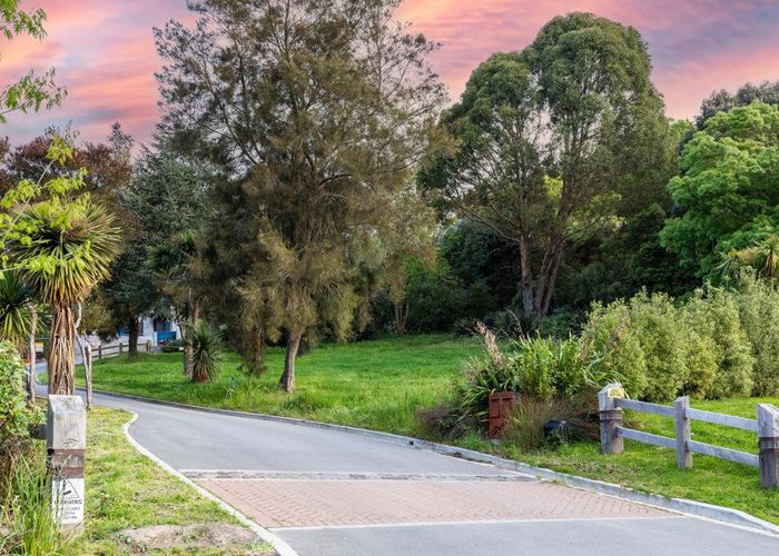  at 11 Saddle Vale Rise, Kennedy's Bush, Christchurch City, Canterbury
