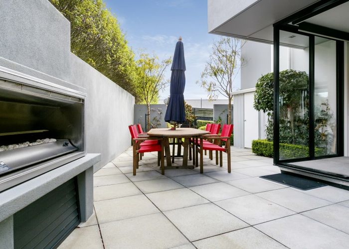  at 1/5 The Moorings, Two Mile Bay, Taupo