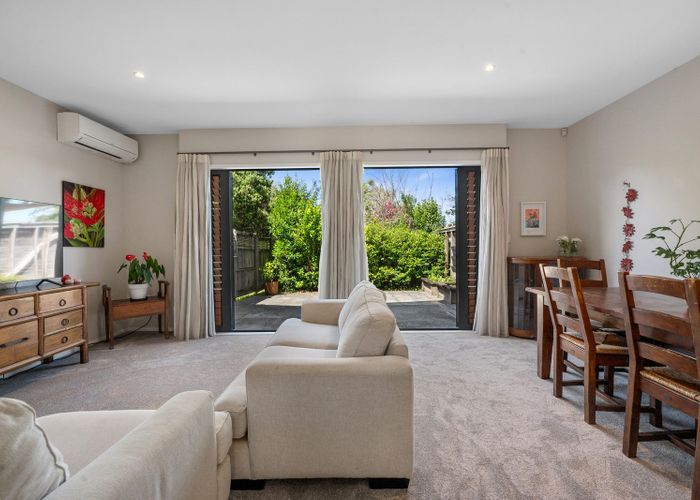  at 21/11 The Avenue, Albany, Auckland