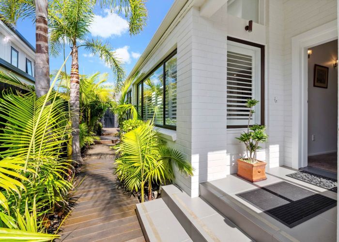  at 1/8 Cecil Road, Milford, North Shore City, Auckland