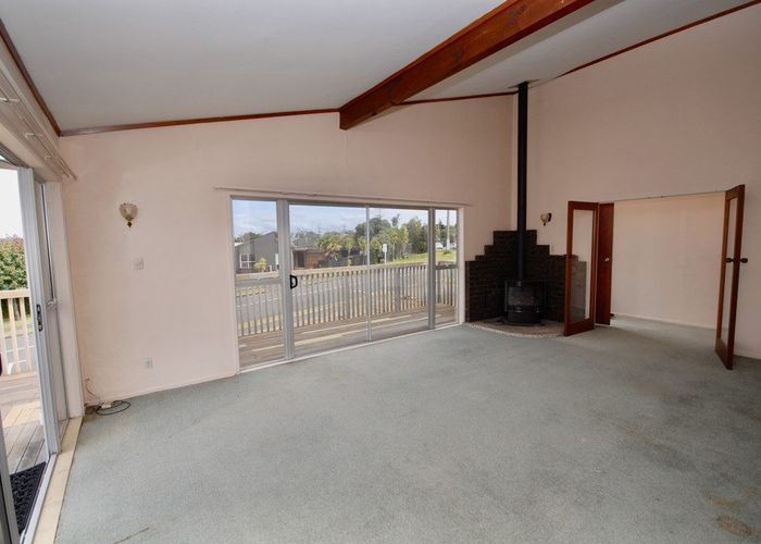  at 785 East Coast Road, Northcross, North Shore City, Auckland