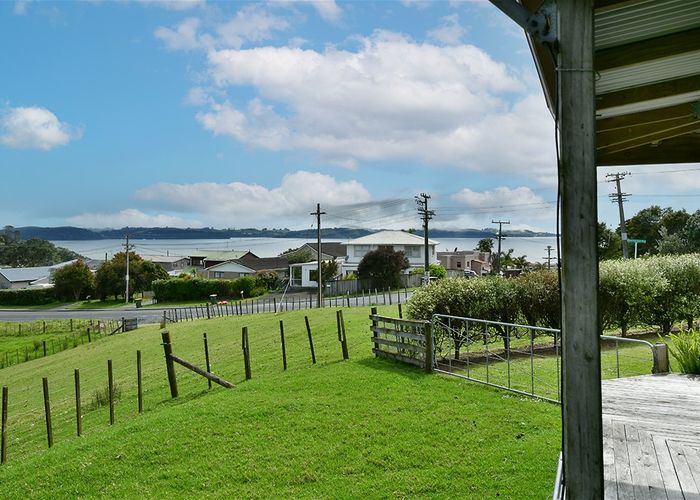  at 570 Mahurangi East Road, Algies Bay
