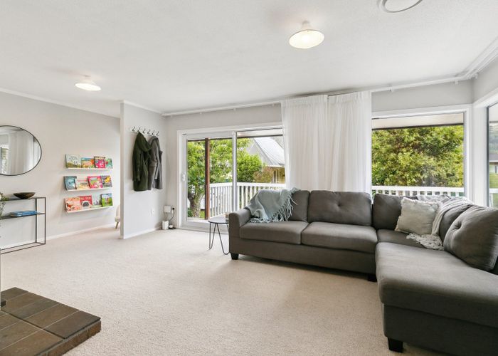  at 21A Mexted Terrace, Tawa, Wellington