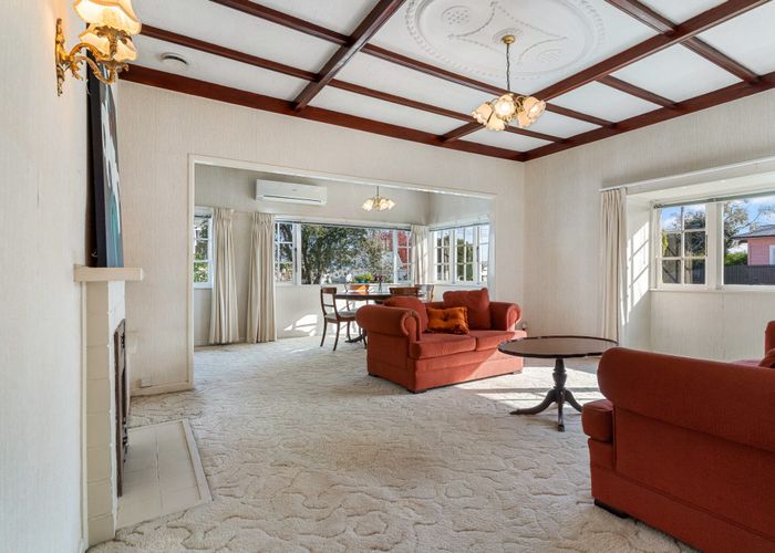  at 1 Manor Place, Point Chevalier, Auckland City, Auckland