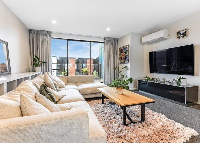  at 209/182 London Street, Hamilton Central, Hamilton