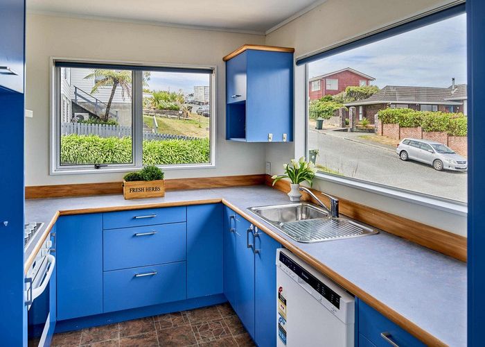  at 35A Penryn Drive, Camborne, Porirua