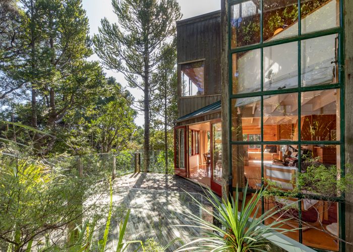  at 58 Lone Kauri Road, New Lynn