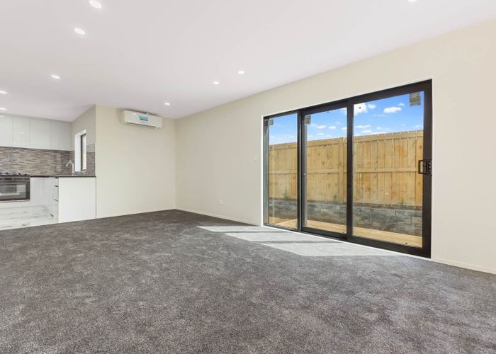 at 4/68 Maplesden Drive, Clendon Park, Manukau City, Auckland