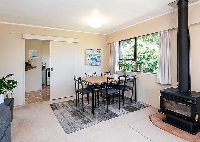  at 2/16 Ullswater Place, Half Moon Bay, Manukau City, Auckland