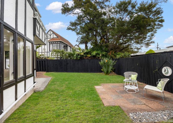  at 3/15 Swanson Road, Henderson, Waitakere City, Auckland
