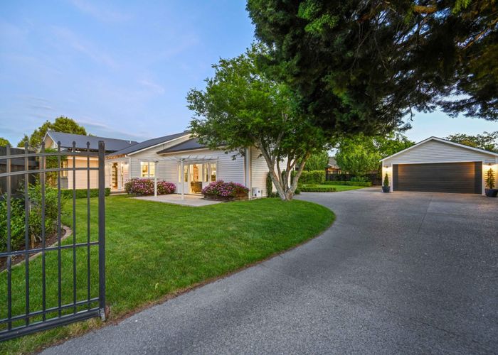  at 16 Endeavour Avenue, Flagstaff, Hamilton